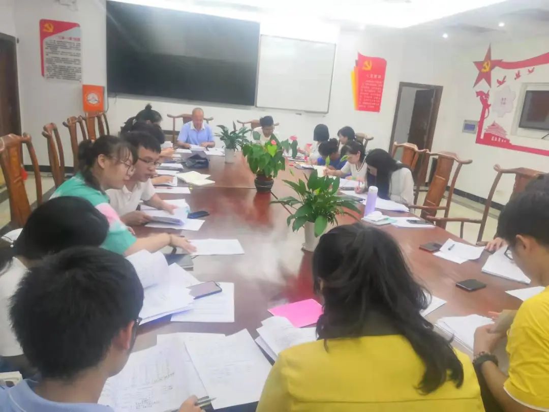 以評促教 教學(xué)相長 ?？邳S岡金盤高級中學(xué)開展學(xué)生民主評教調(diào)查活動