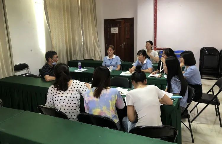助力教學 沖刺高考——海南華僑中學、海口黃岡金盤高級中學舉行高考備考研討會