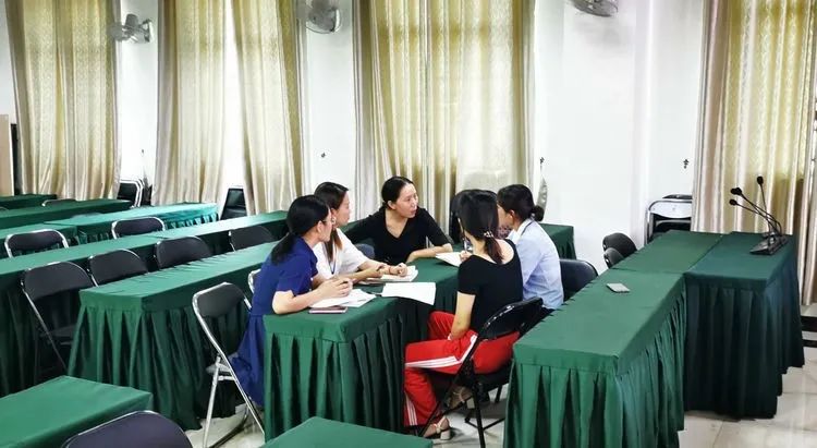 助力教學 沖刺高考——海南華僑中學、海口黃岡金盤高級中學舉行高考備考研討會