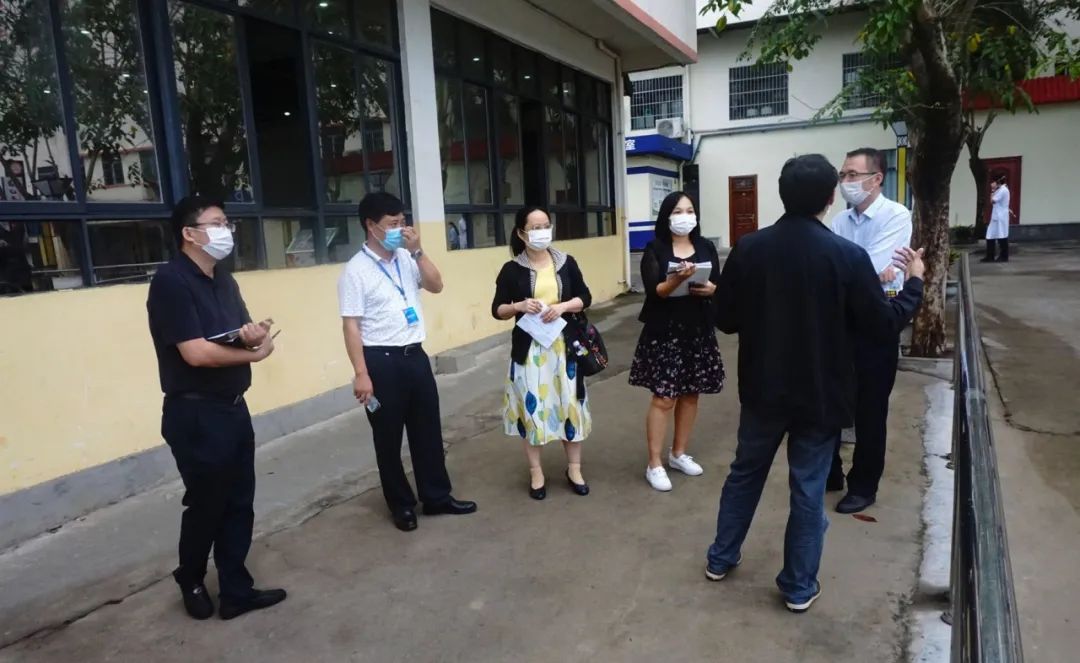 省教育廳韓主任一行蒞臨黃岡金盤高級中學(xué)開展2020春季開學(xué)復(fù)課專項檢查工作 省教育廳韓主任一行蒞臨黃岡金盤高級中學(xué)開展2020春季開學(xué)復(fù)課專項檢查工作