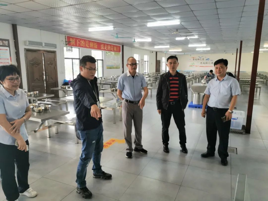 護(hù)航新學(xué)期——?？谑惺袌霰O(jiān)督管理局來我校開展學(xué)校食堂食品安全聯(lián)合檢查工作