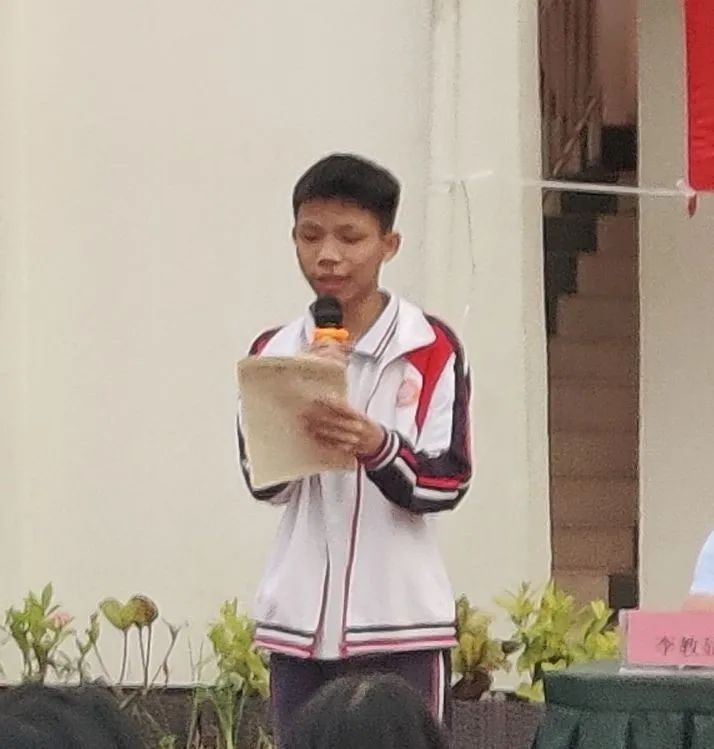 不負(fù)光陰，砥礪前行—— 高一年級期中考試表彰大會