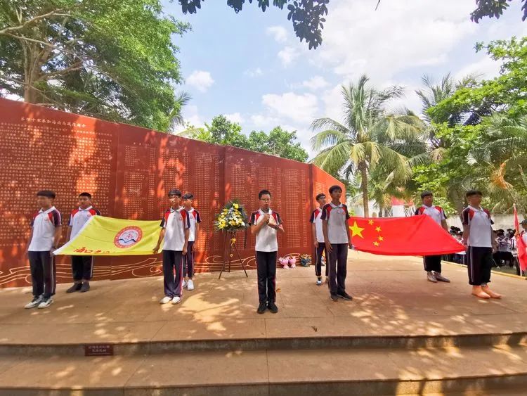“重溫紅色歷史，做時(shí)代新人”——?？邳S岡金盤高級(jí)中學(xué)初中部春季研學(xué)活動(dòng)