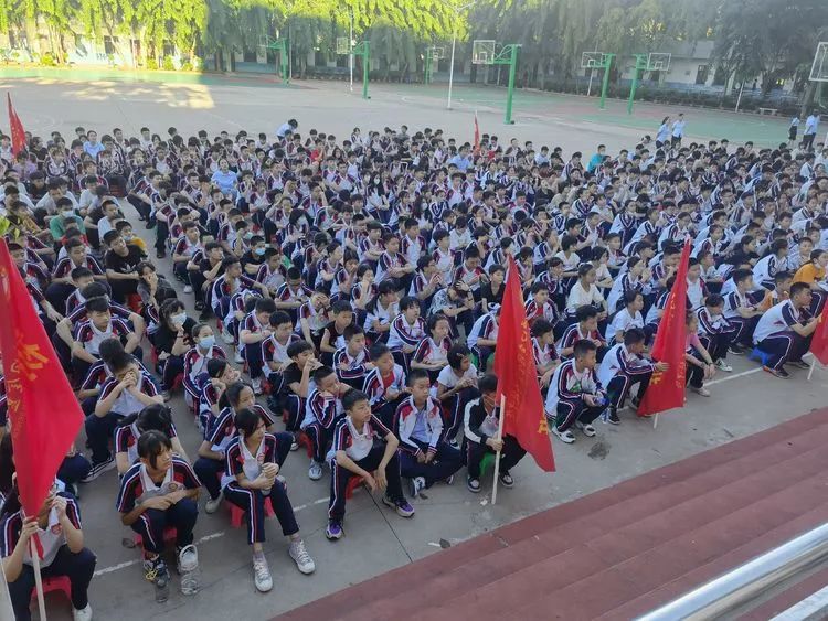 感恩明志 逐夢(mèng)黃岡 | ?？邳S岡金盤高級(jí)中學(xué)初中部開學(xué)典禮暨表彰大會(huì)
