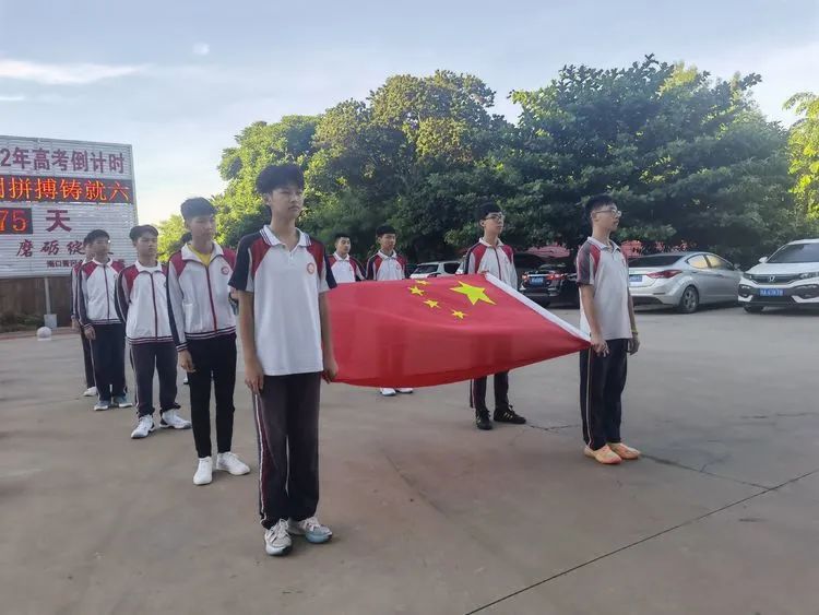 感恩明志 逐夢(mèng)黃岡 | ?？邳S岡金盤高級(jí)中學(xué)初中部開學(xué)典禮暨表彰大會(huì)