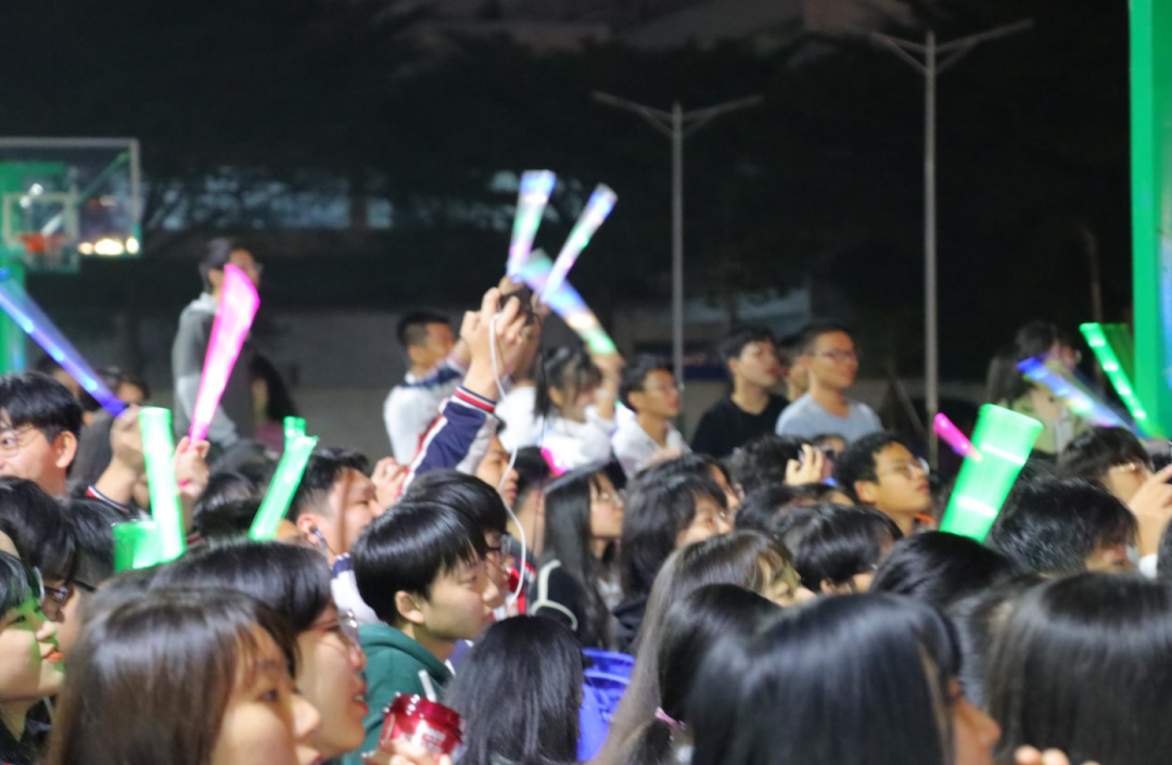 【校園新聞】青春逢盛世 起航在黃岡——海口黃岡金盤高級中學(xué)2022椰海校區(qū)元旦晚會